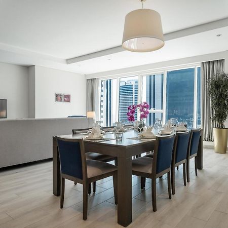 Centara West Bay Hotel & Residences Doha Ngoại thất bức ảnh A dining room at the Ritz-Carlton, DIFC