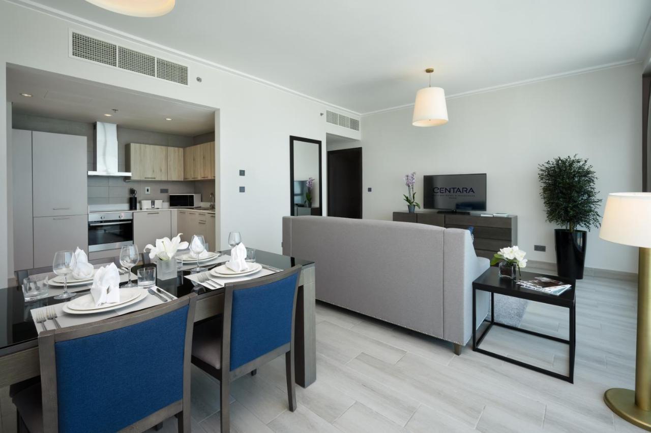 Centara West Bay Hotel & Residences Doha Ngoại thất bức ảnh A living room at the hotel