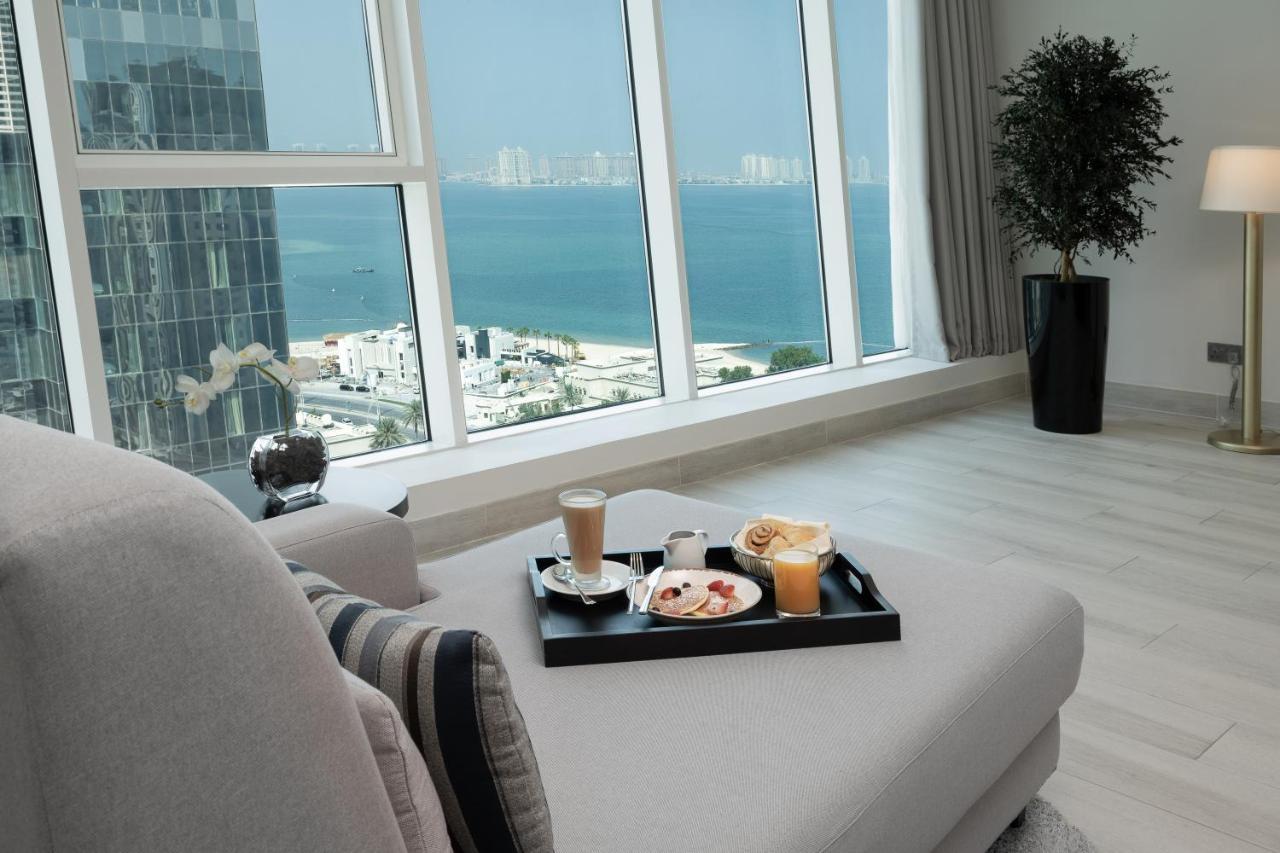Centara West Bay Hotel & Residences Doha Ngoại thất bức ảnh A view from a suite at the Ritz-Carlton, DIFC
