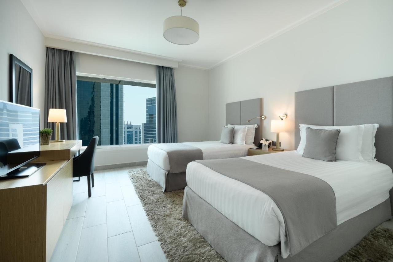Centara West Bay Hotel & Residences Doha Ngoại thất bức ảnh A guest room at the hotel