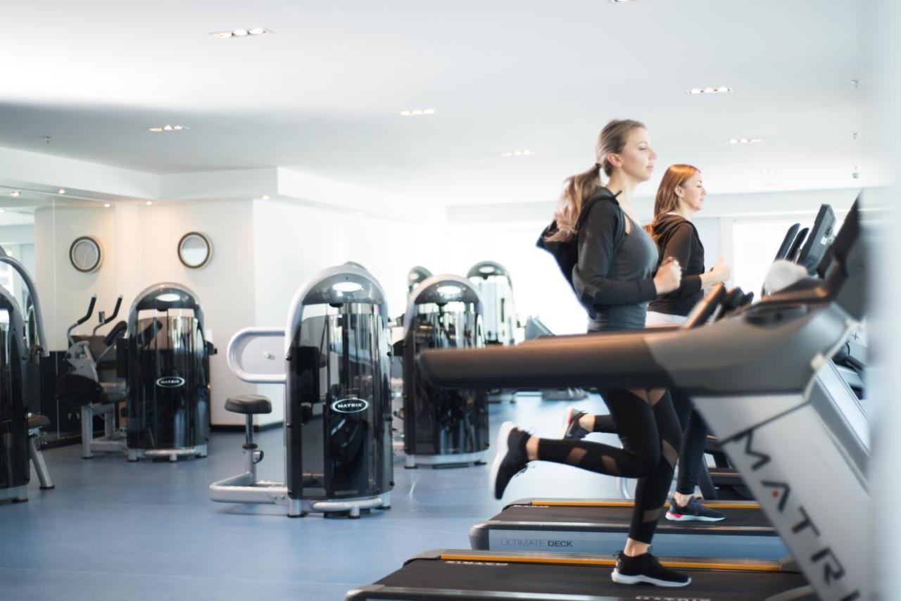 Centara West Bay Hotel & Residences Doha Ngoại thất bức ảnh The gym at the InterContinental
